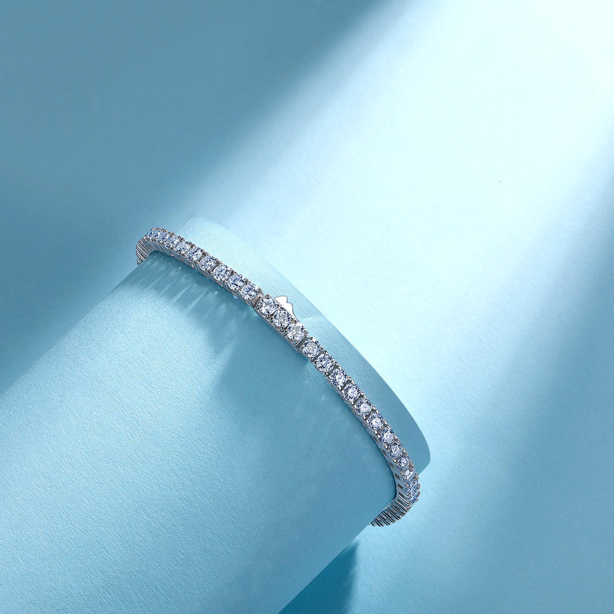 Lyra – VVS Moissanite Tennis Bracelet in Sterling Silver